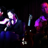 Diễn cùng hai người bạn: Ca sĩ Mai Khôi và guitarist Nguyễn Nho Trường Sa